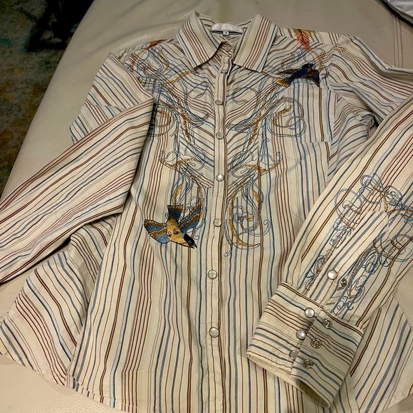 3j button down. In perfect condition. Love this too! Great detail size S - Picture 3 of 4